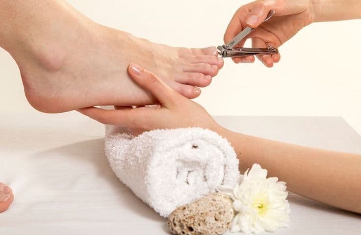 Soft natural manicure featured in the Serene Nails gallery